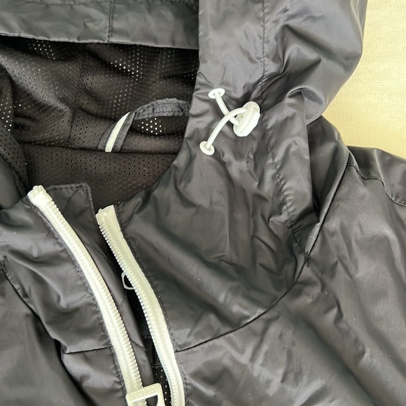 GUESS Men’s Black Windbreaker Rain Jacket with Hood Size L - Picture 9 of 12